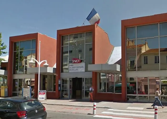 Hotel Unique & Saint-Raphael (Var)