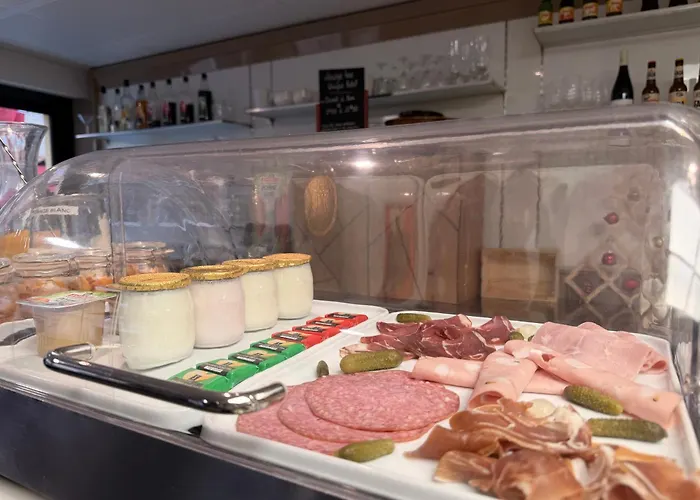 Unique & Saint-Raphael (Var)