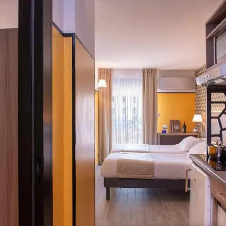 Hotel Unique &