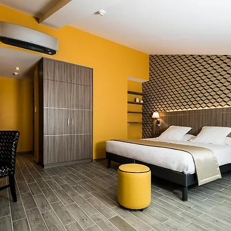 Hotel Unique Et Résidence Saint-Raphaël