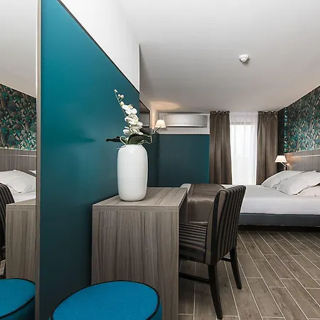 Unique Et Résidence 4* Saint-Raphaël