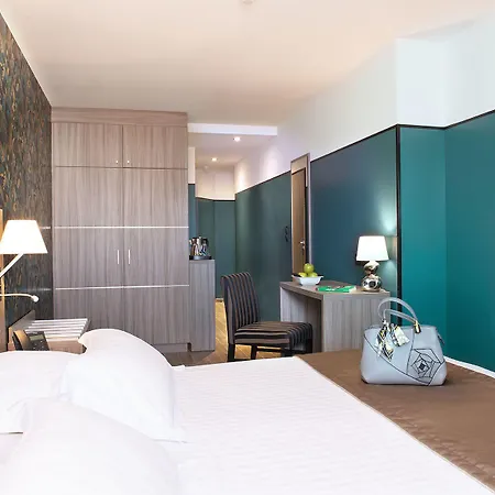 Unique Et Résidence 4* Saint-Raphaël