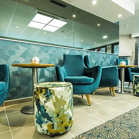 Hotel Unique Et Résidence 4*